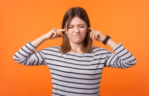 12 причини зошто со текот на годините стануваме помалку сочувствителни кон луѓето