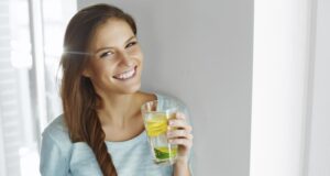 Со овие 5 совети ќе пиете повеќе вода