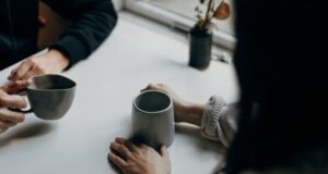 Научете да разговарате со луѓе со кои не се согласувате со овие 5 трикови