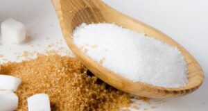 Бел или кафеав шеќер: кој е поздрав?