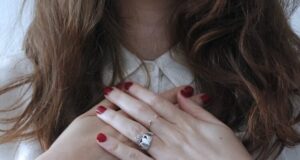 Дали се борите со ниска самодоверба? Еве каде грешите…