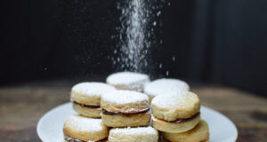 Рецепт: Колачиња од ванила со ореви и џем