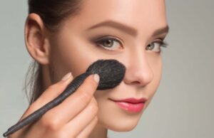 Седум митови за шминкање во кои повеќето жени сè уште веруваат