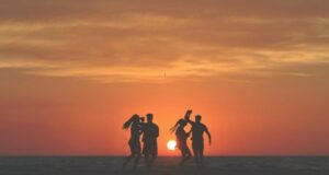 Осум дневни навики на среќните луѓе