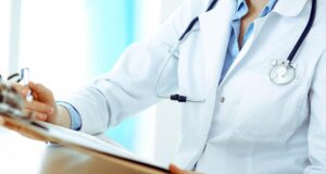 Има добри причини зошто докторите пишуваат неразбирливо