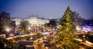 Божиќниот пазар во Виена, Австрија (фото)