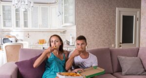 Науката докажа дека љубовните врските нè прават подебели