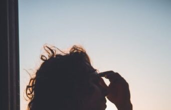 Се будите со главоболка? Еве што треба да знаете за оваа состојба