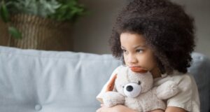 Како да знаете дека вашето дете се бори со анксиозност?
