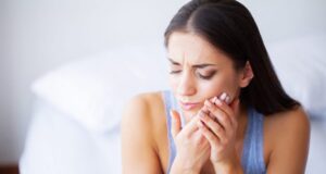 Дали некогаш сте се запрашале зошто ве болат забите?