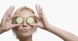 Ослободете се од темните кругови под очите со овие 4 намирници!