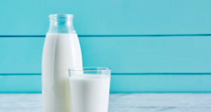 Седум намирници кои содржат повеќе калциум од една чаша млеко