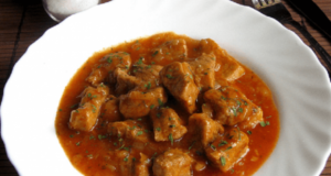 Свински гулаш со пиво (рецепт)