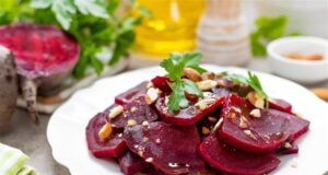 Салата од обарено цвекло