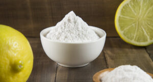 Сода бикарбона ја одржува оралната хигиена – направете течност за плакнење и афти