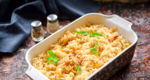 Ориз со кромид и моркови во рерна – многу едноставен посен рецепт