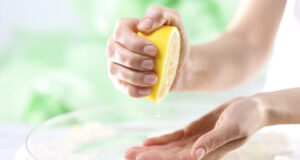 Еве што ќе се случи ако додадете сок од лимон во вашите алишта во машината за перење