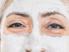 Избришете години од вашето лице: Намалете ги брчките и старечките дамки со оваа чудесна маска