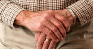 8 работи за кои науката предупредува дека можат да го забрзаат стареењето