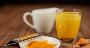 Чај од куркума: Зошто е толку добар и како да го направите дома?
