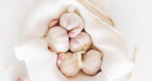 Лукот е навистина здрав и токму тука најмногу помага