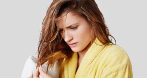 Има причина зошто ви паѓа многу коса, а тоа е лесно да се поправи…