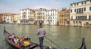 Еве зошто Венеција има толку многу канали