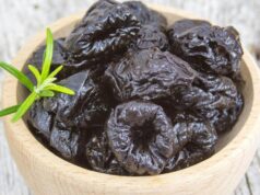 Земајте само неколклу суви црни сливи на ден