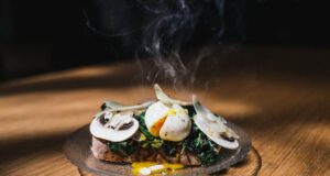 Јадењето јајце на ден не го зголемува холестеролот и има неочекувани придобивки за срцето