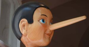 ПЕТ фрази кои често ги користат непоправливите лажговци