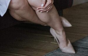 Модринки, РАЗЛИЧНИ вени, отоци: ИЗГЛЕДОТ НА ВАШИТЕ НОЗЕ говори за вашето ЗДРАВЈЕ, а еве кога треба СЕРИОЗНО ДА СЕ ЗАГРИЖИТЕ!