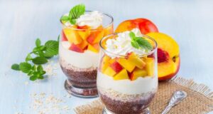 Здрав појадок: Јогурт, чиа семе и праски