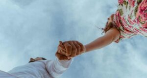 ШТО Е ФЕБИНГ? Модерните бракови и врски пропаѓаат поради него