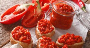 АЈВАР ОД ВАРЕНИ ПИПЕРКИ: Нема многу работа и се е готово за помалку од два часа