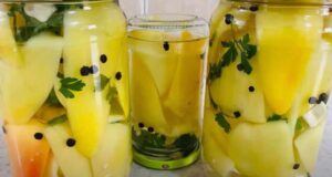 СТАР РЕЦЕПТ ЗА СОМБОРКА ПОЛНЕТА СО ЗЕЛКА: Оригинален ВОЈВОДСКИ специјалитет во кој се ужива цела зима