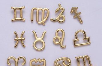 Дневен хороскоп за петок 13 октомври! Раковите се популарни на работа, Биковите ги заведуваат луѓето со зборови, а еве на кого му треба одмор