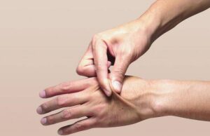 Проверете дали пиете доволно вода со едноставен тест