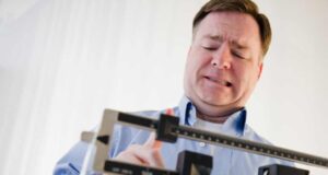 Психијатар предупредува: Секој четврти човек кој страда од нарушување во исхраната е маж