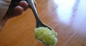 Седум дена јадете една лажица на празен стомак: Ќе се изненадите колку килограми ќе изгубите! (РЕЦЕПТ)