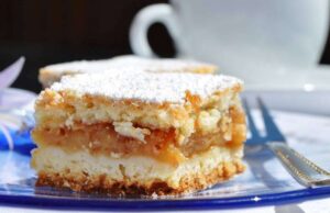 Крцкава пита од јаболка: Едноставен рецепт за врвен класичен десерт