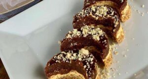 ПОЛУМЕСЕЧИНИ: Едноставен и ефикасен старомоден колач со ореви и чоколада