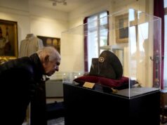 Шапката на Наполеон Бонапарта продадена за неверојатна сума