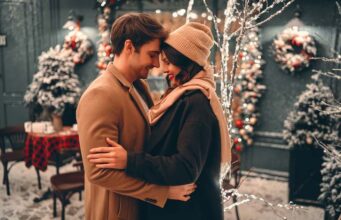 Најточниот љубовен хороскоп до 30 декември! На Близнаците им се допаѓа личност која носи униформа, а на Рибите им се допаѓа средба преку работа