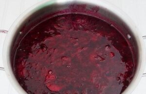 ДЕЛУВА 80% ПОБРЗО ОД ЛАКСАТИВИТЕ: Јадете го овој џем пред спиење и наутро ќе ја испразните целата содржина на цревата