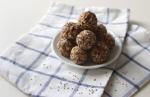 Топчиња со смокви полнети со ореви – вкусно уживање за празниците