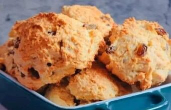 Кокос колачиња со суво грозје