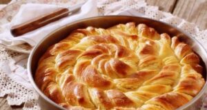 Се топи во уста: Лиснато вртено тесто со сирење