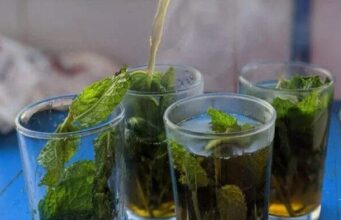 ЧАЈ КОЈ ЈА ОБНОВУВА СЛУЗНИЦАТА НА ЖЕЛУДНИКОТ И УСПЕШНО ГИ ЛЕКУВА СИТЕ СТОМАЧНИ ПРОБЛЕМИ!