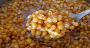 САМО ДВЕ ЛАЖИЦИ НА ДЕН: Домашен лек за зглобовите, коските и колената…