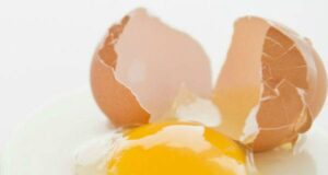 Еве како жолчката од јајце помага во лекувањето на тироидната жлезда